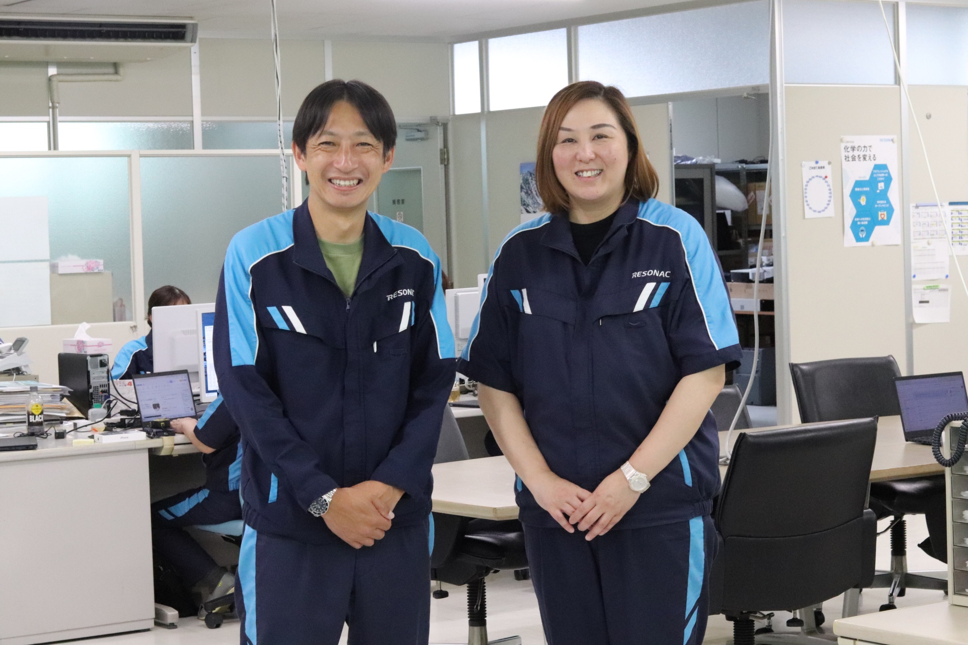 半導体製造の生産を、正確に進むように管理をする仕事。チームワークとコミュニケーションが大切です