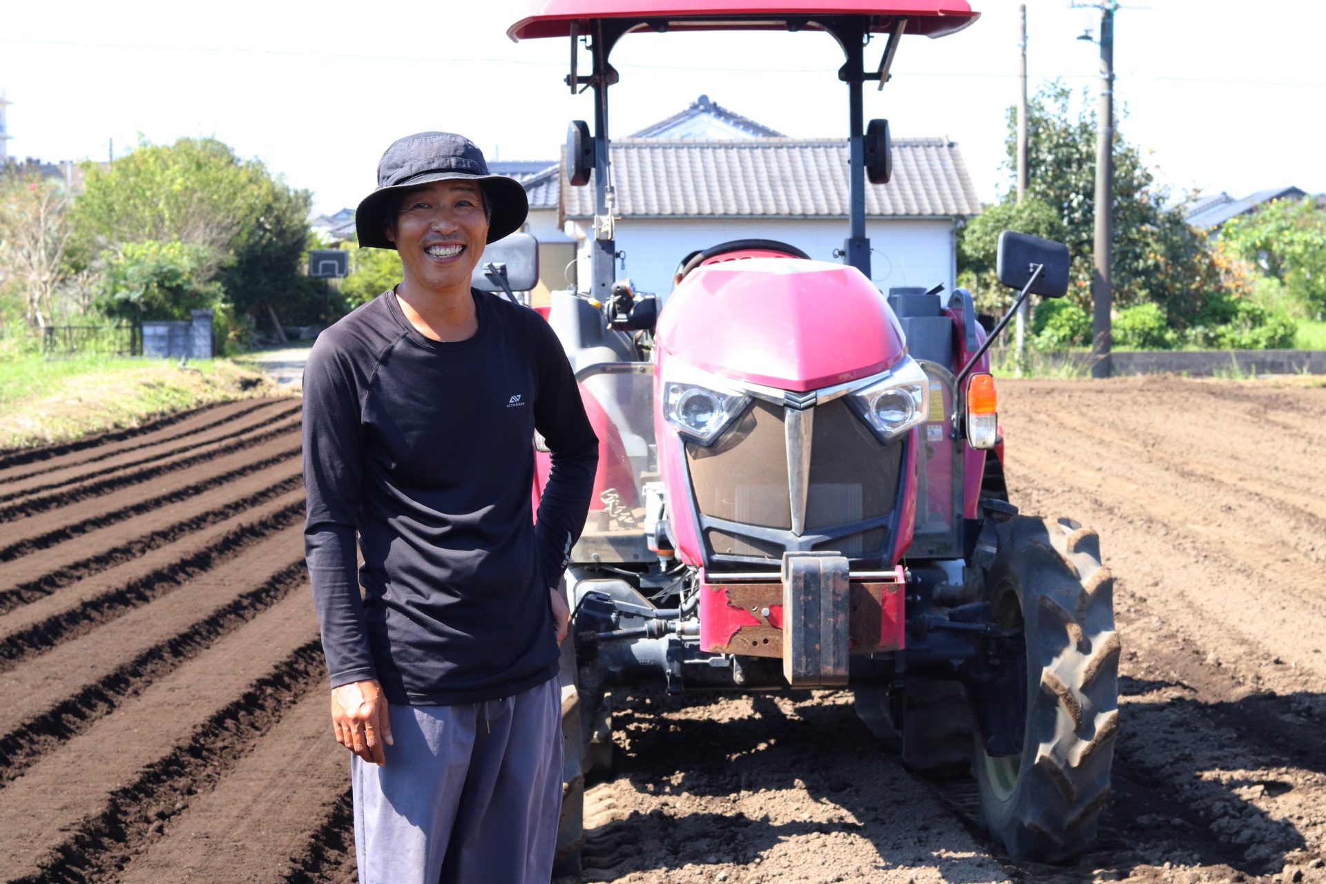 曽於市の豊かな自然を舞台に、野菜を育てる仕事。農業の知識と技術を身につけ、将来独立も目指せます