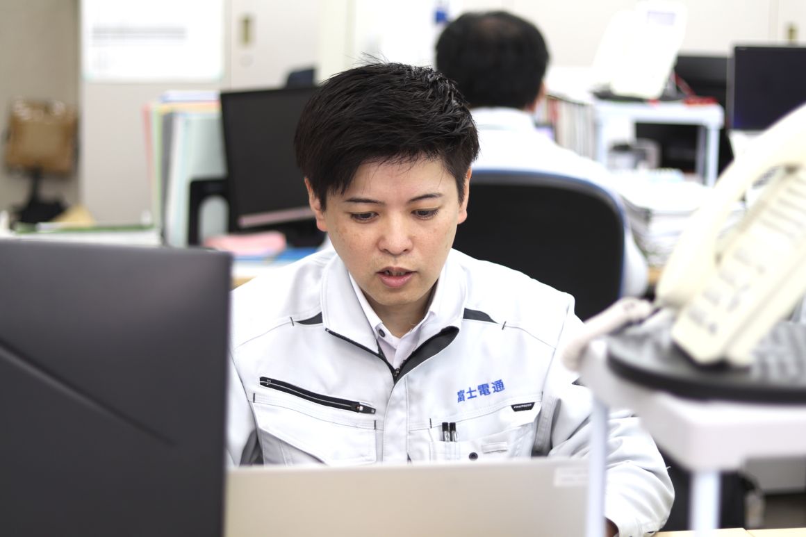 現場の安全管理を徹底しています。