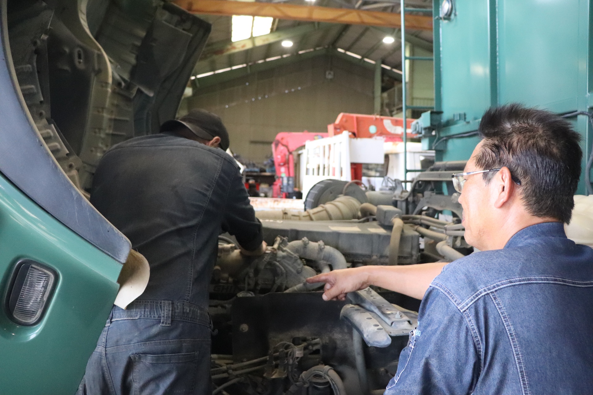 多彩な車両を扱う整備業務