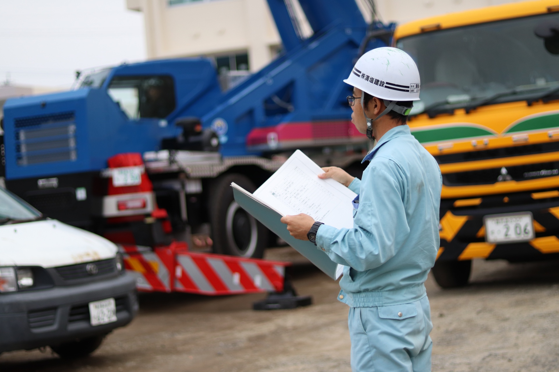 どちらにも依存しない経営戦略