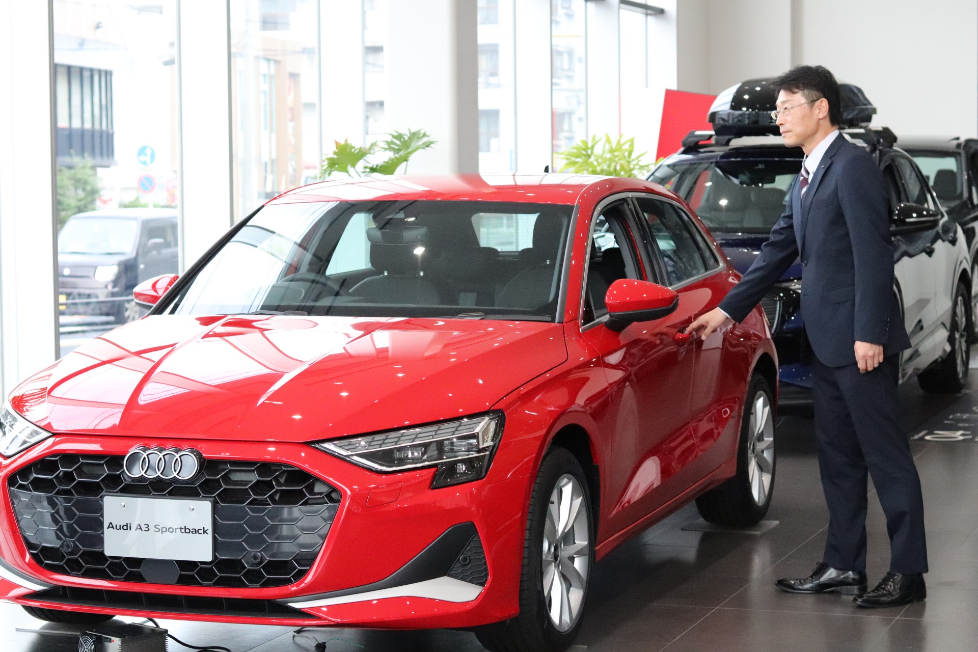 人として成長できる環境があります：店長インタビュー