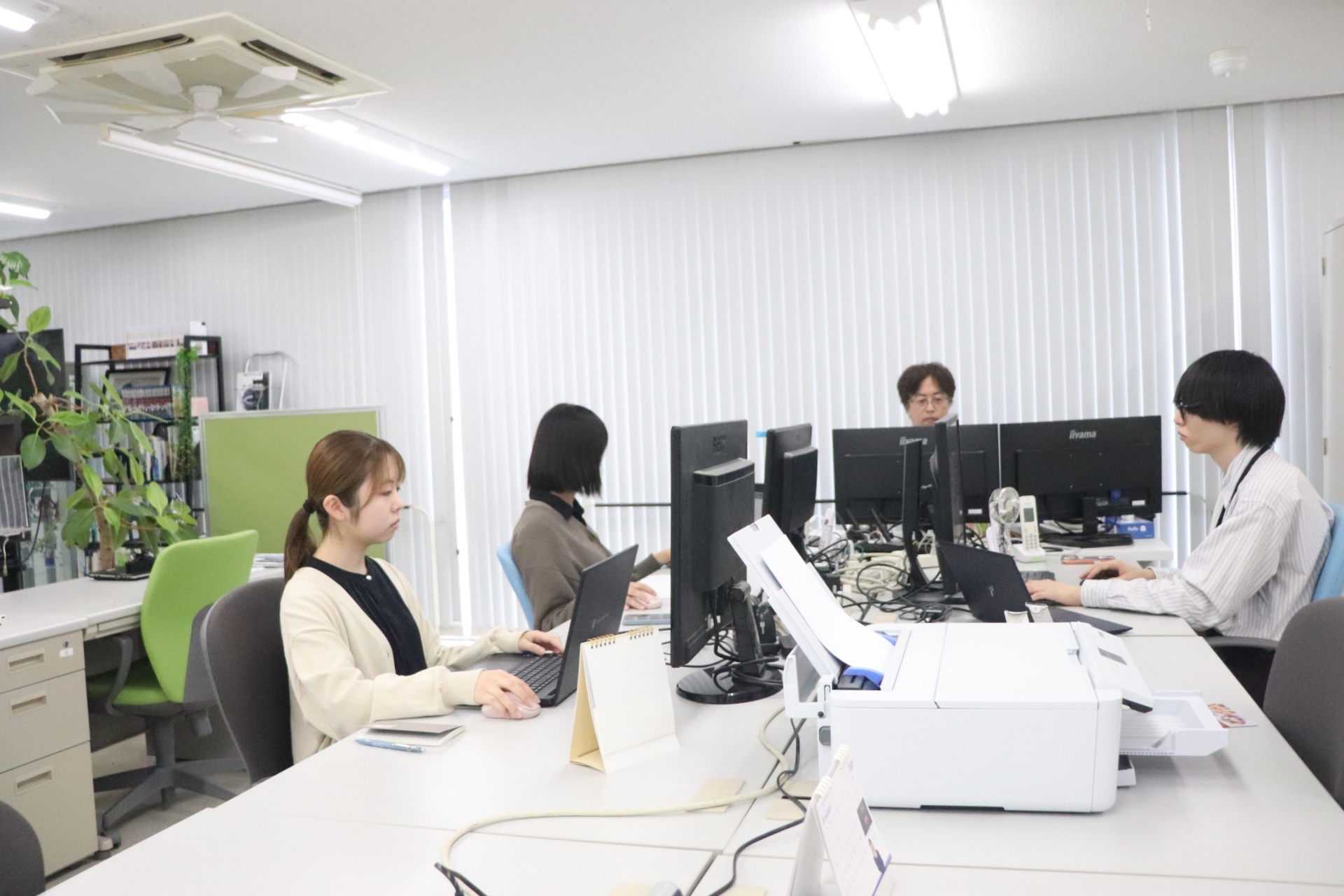 会社を支える総務・採用業務の仕事について