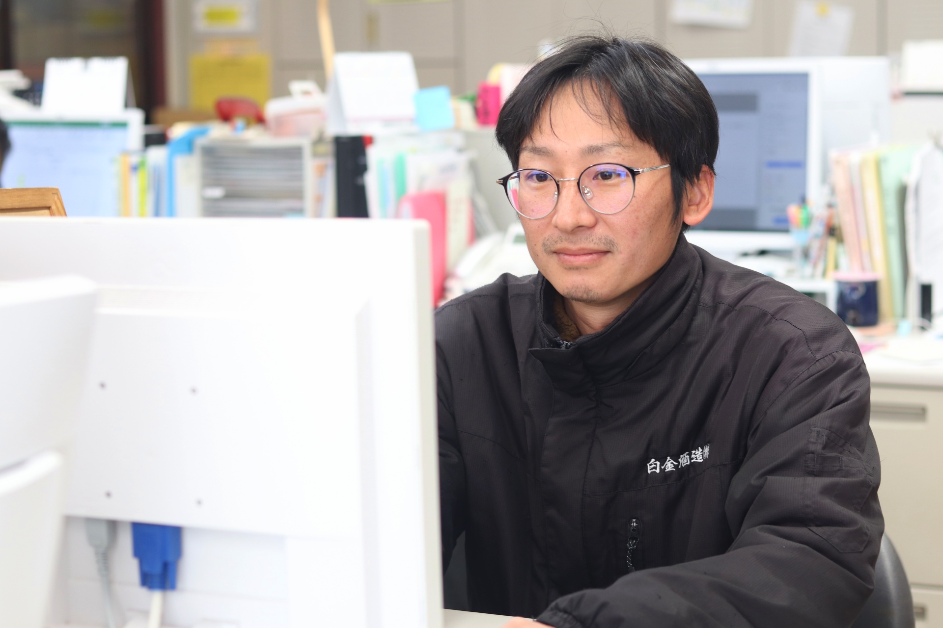 県内担当と県外担当の2つに分かれて活動しています