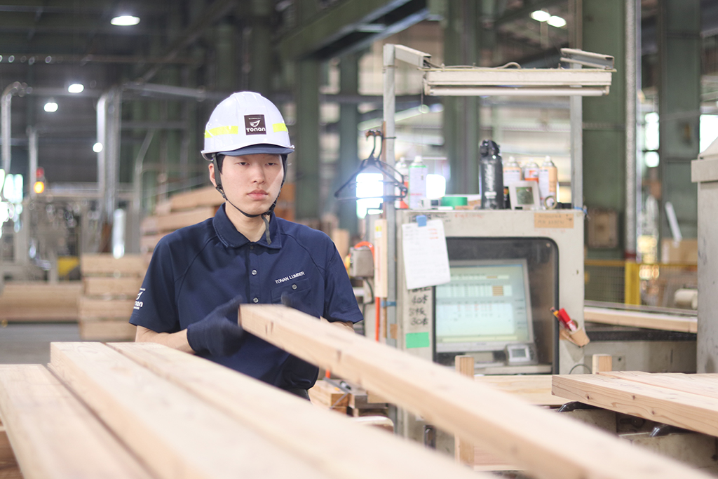プレカット加工を専門で行っています